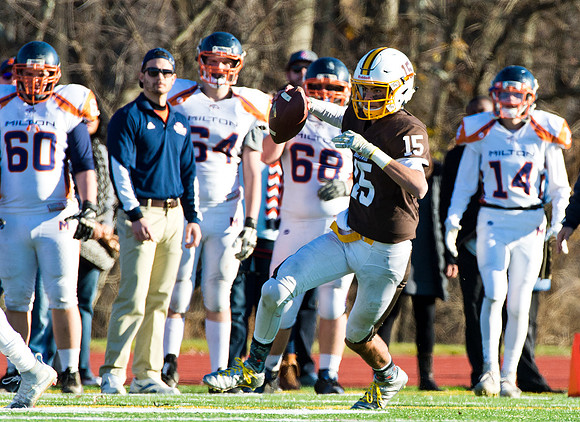 football_nepsac15_db_8141
