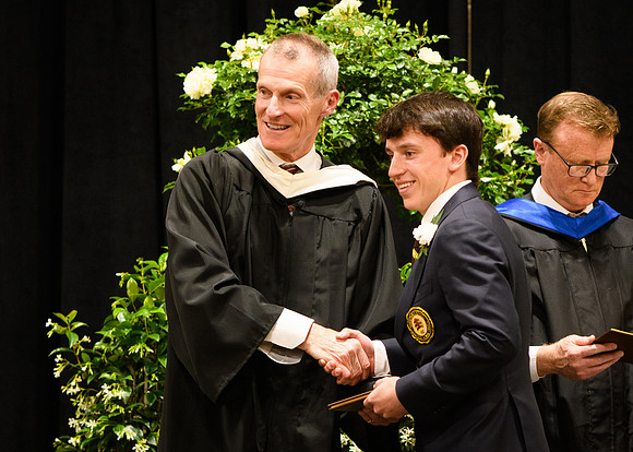 graduation25_diploma_wkl1_5178