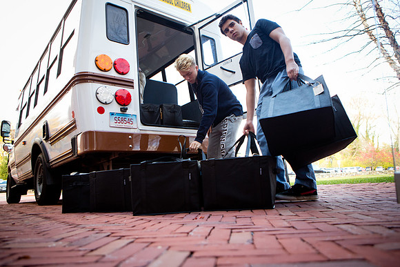 thanksgiving_fooddrive_us_mkras_0066