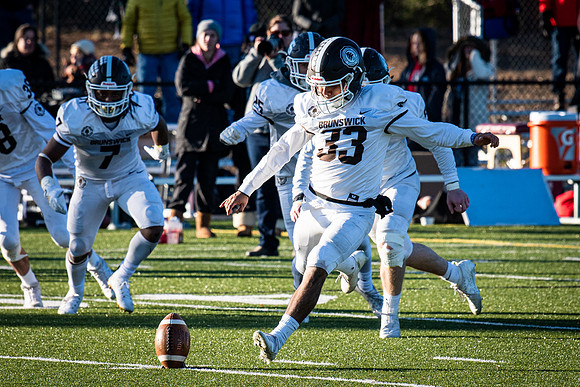 football_nepsac19_wkl5_3248