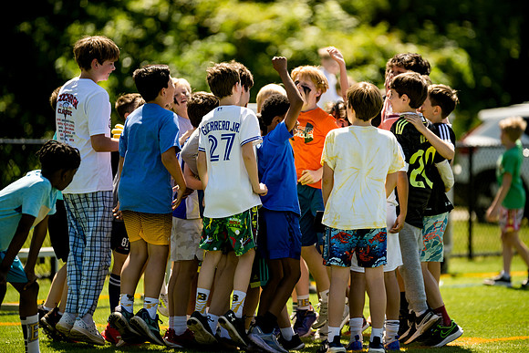 gr4faculty_soccer23_ah_0028
