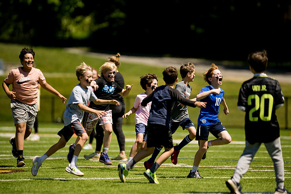 gr4faculty_soccer23_ah_0048