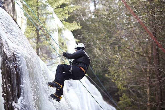 campdudley16_iceclimbing_bd_5717