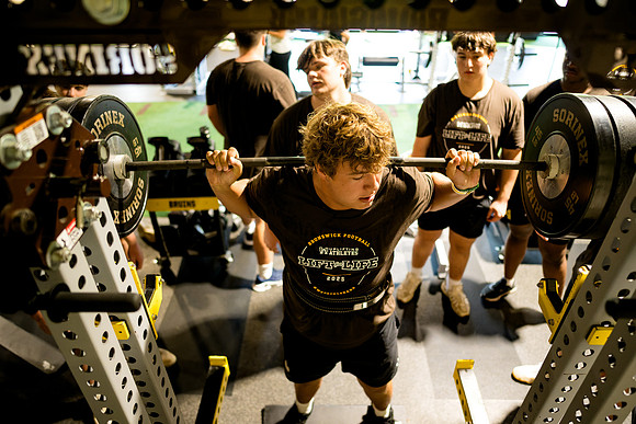 football_liftforlife25_ah_0127