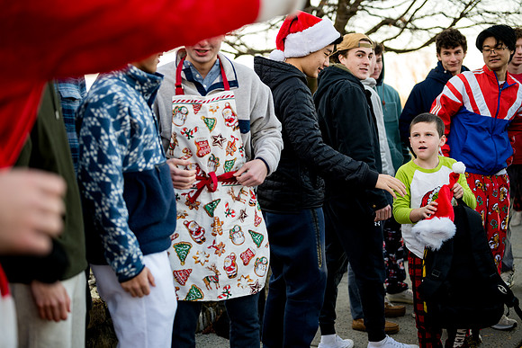 holiday_handshake24_ah_0027