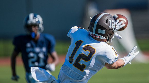 football_2017-09-23_dburns_0908