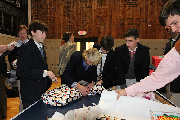 holiday_giftwrapping_us_3179