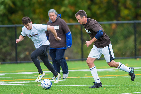 alumni_soccer16_db_7864