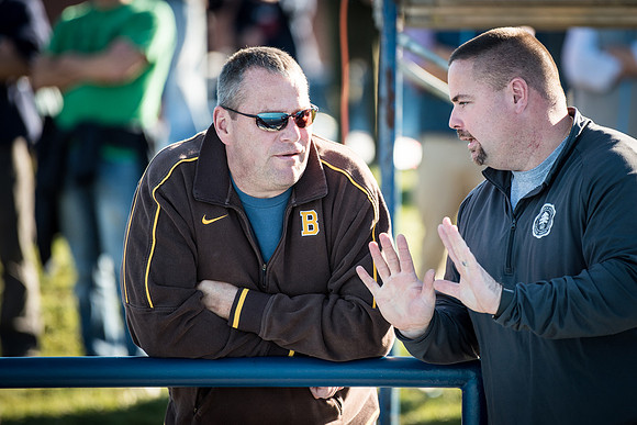 football_nepsac16_wkl_3585