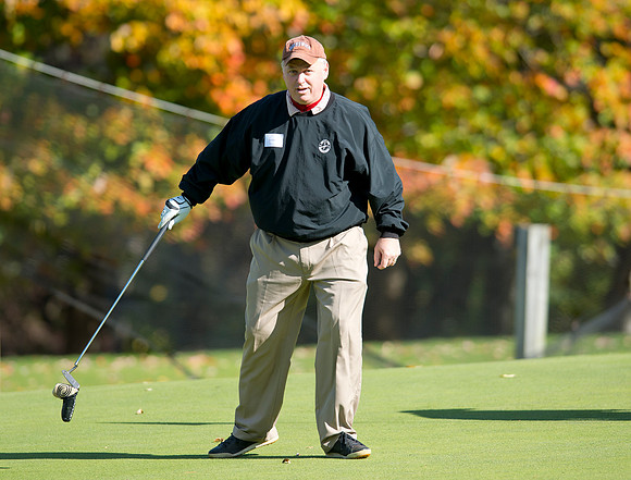 alumni_golfouting13_db_3303