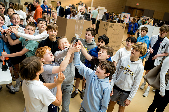 sciencefair25_ms_ah_0093