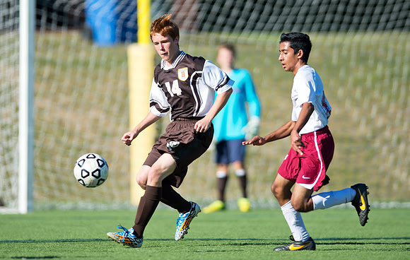 homecoming14_soccer_3rdsbrown_db_9384