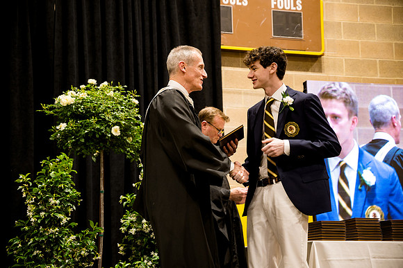 graduation25_diploma_ah_0613
