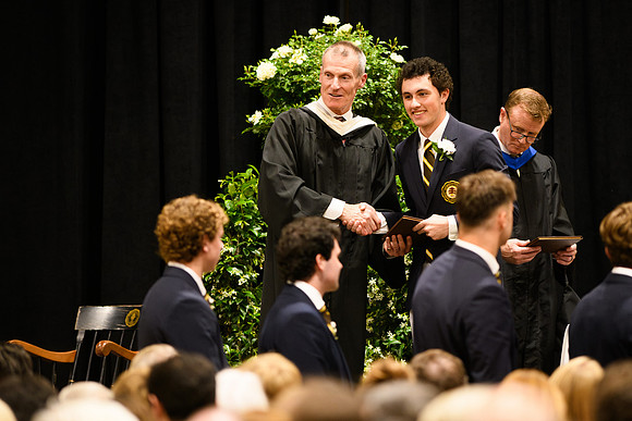 graduation25_diploma_wkl1_4767