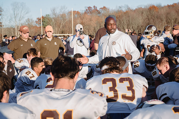 football_nepsac16_hp_3446