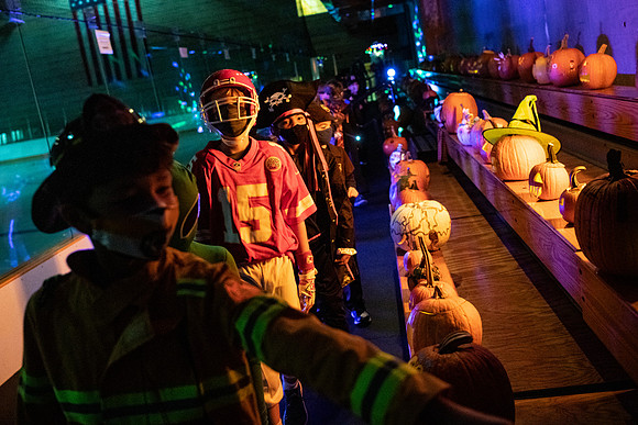 pumpkinparade_psls_wkl_4012