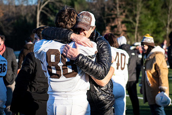 football_nepsac19_wkl8_2120