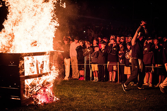 hc15_bonfireworks15_wkl_5668