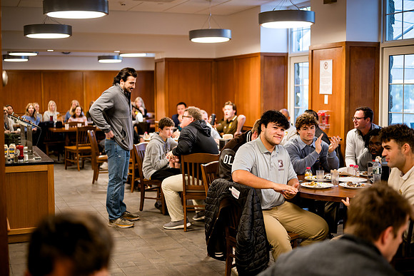 hc24_fballbfast_ah_0107
