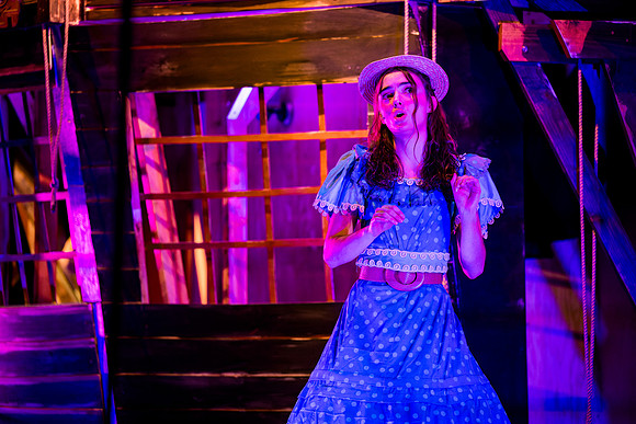 hmspinafore_springmusical25_fri_us_ah_0161