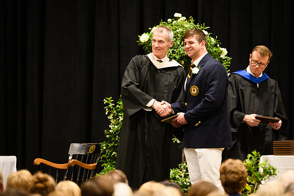 graduation25_diploma_wkl1_5132