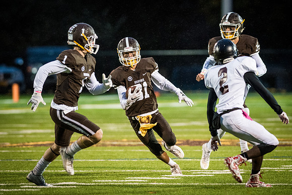 hc16_football_wkl_8358