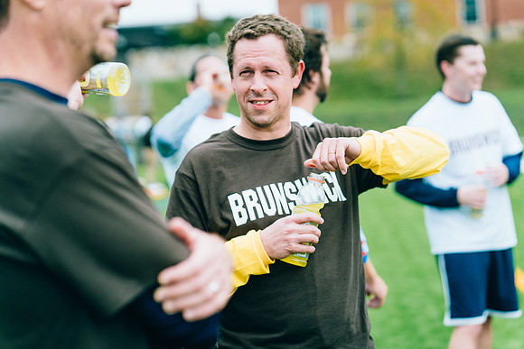 alumni_soccer16_jk_2350