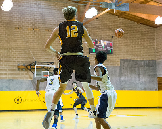 basketball_2016-12-10_dburns_1197
