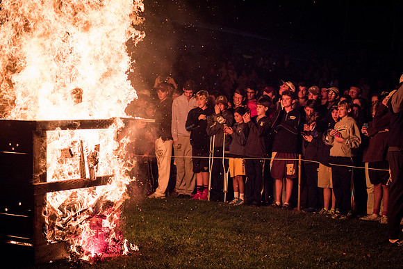 hc15_bonfireworks15_wkl_5669