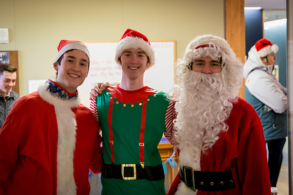 holiday_handshake16_jfess__4687