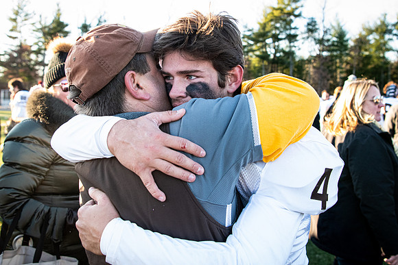 football_nepsac19_wkl8_2070