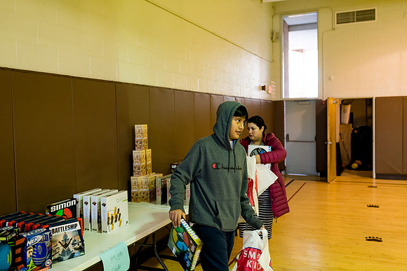 alumni_adc_toydrive22_horizons_ah_0020