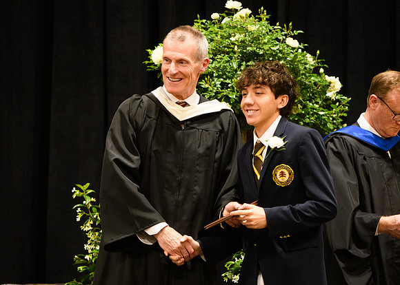 graduation25_diploma_wkl1_5119