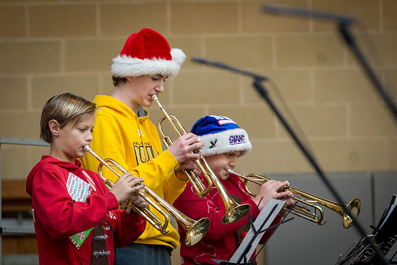 holiday_allschool16_jfess_6664