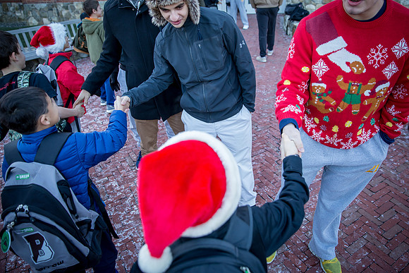 holiday_handshake16_jfess__4766