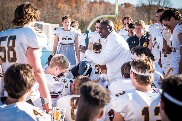 football_nepsac16_wkl_3920