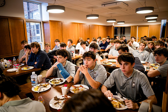 hc24_fballbfast_ah_0102
