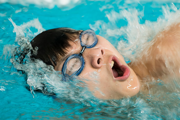 swimming_2016-12-14_db_6902