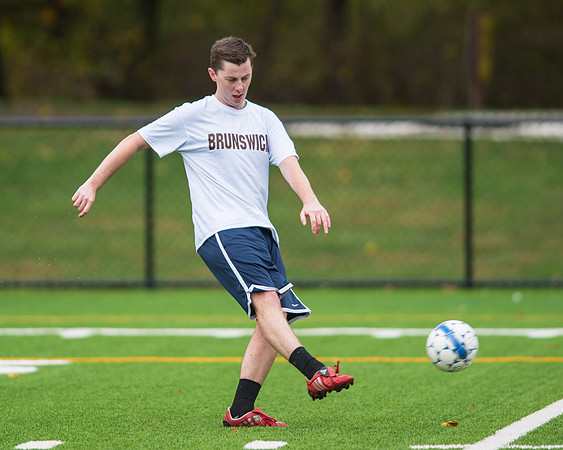 alumni_soccer16_db_7861