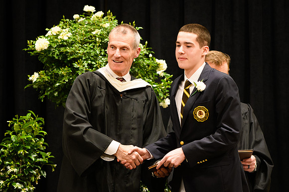 graduation25_diploma_wkl1_5202