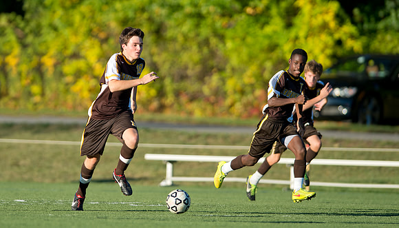 homecoming14_soccer_3rdswhite_db_9692