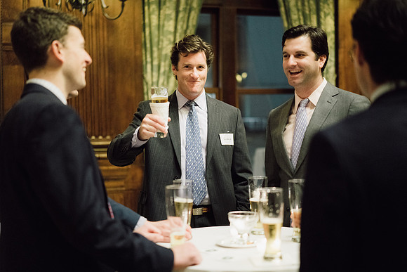 alumni_holidayparty17_jk_9807