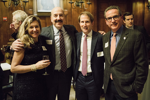 alumni_holidayparty17_jk_0011
