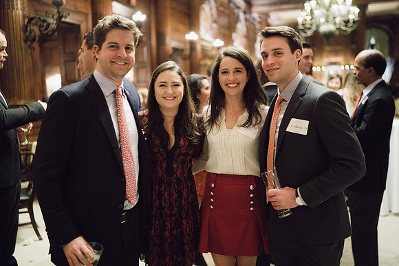 alumni_holidayparty17_jk_0101