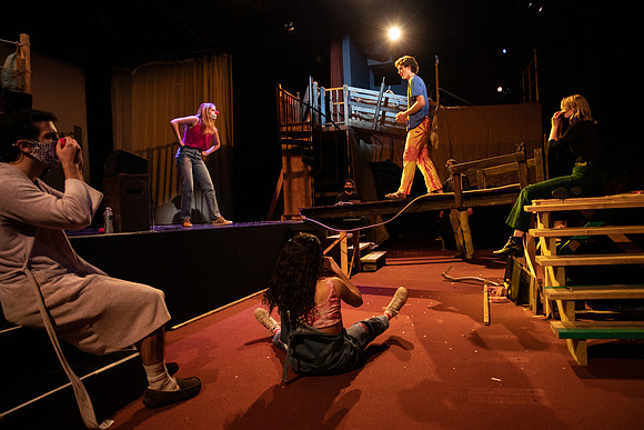 godspell_us_castgogo2_gh_0075
