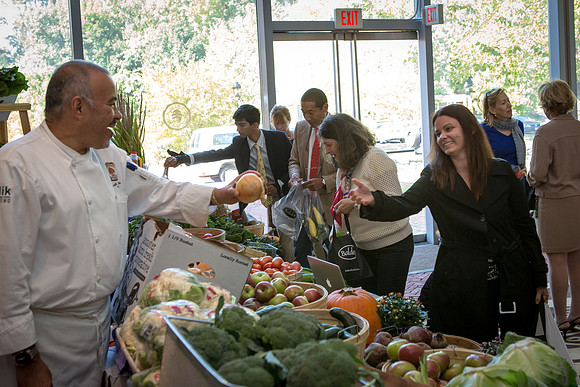 farmersmarket_jfess_6109