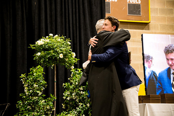 graduation25_diploma_ah_0810