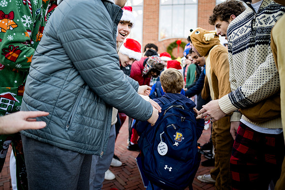 holiday_handshake24_ah_0090