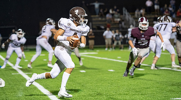 football_2018-09-14_dburns_0408