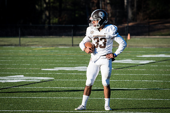 football_nepsac19_wkl5_3240